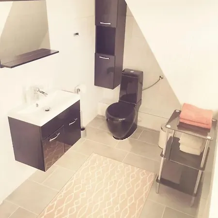 Ferienwohnung Byblos Apartman *
